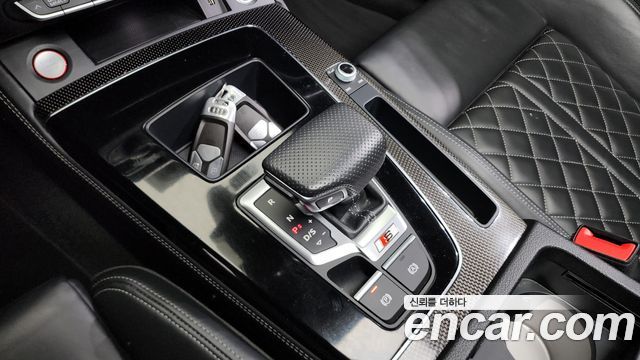 Audi SQ5 2021 — photo 9