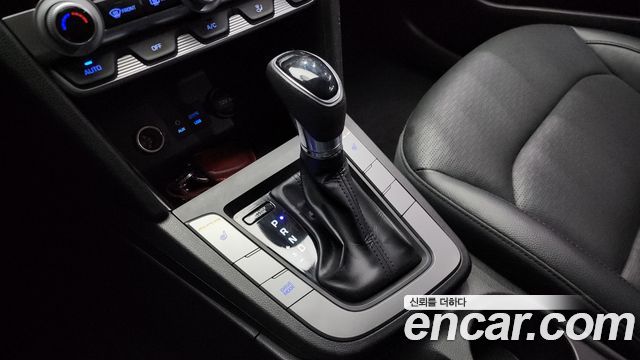 Hyundai AVANTE 2020 — photo 9