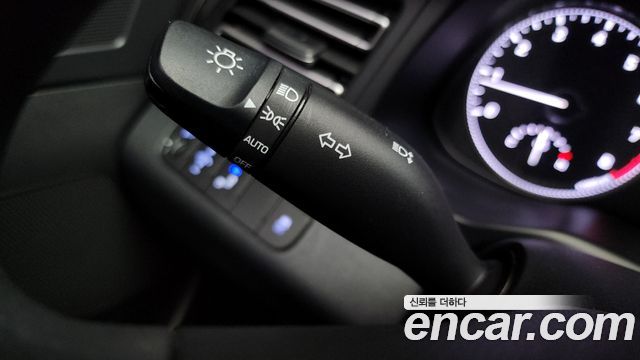 Hyundai AVANTE 2020 — photo 18