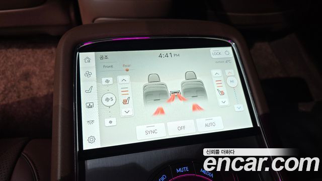 Genesis G90 2022 — photo 19