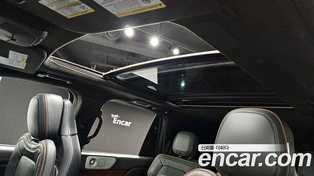 Lincoln Navigator 2023 — photo 18
