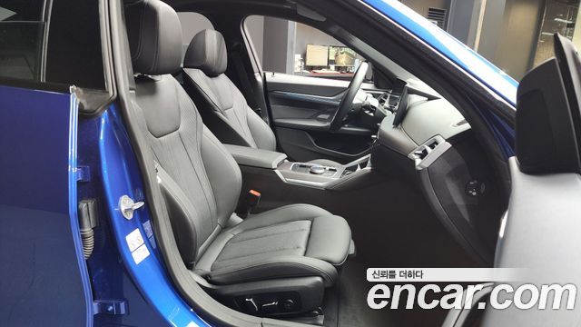 BMW i4 2025 — photo 11