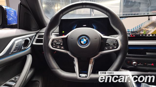 BMW i4 2025 — photo 13