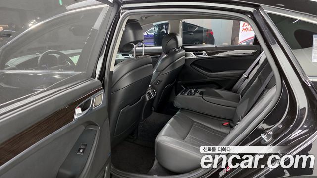 Genesis G80 2018 — photo 12