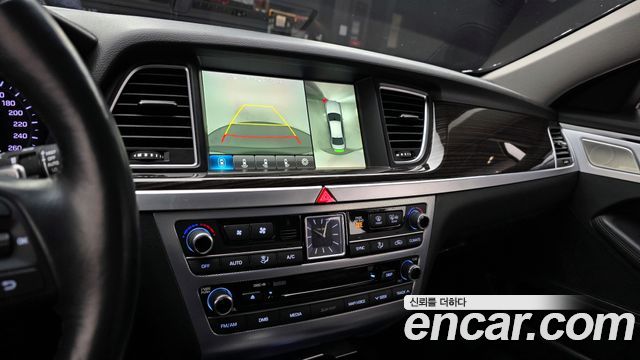 Genesis G80 2018 — photo 15