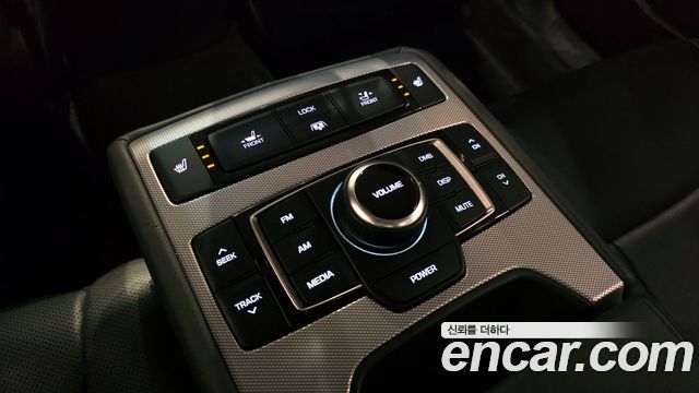 Genesis G80 2018 — photo 17