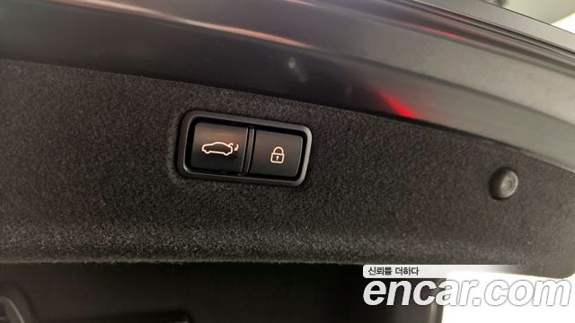 Genesis G80 2018 — photo 20