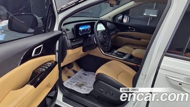 Kia Canival 2023 — photo 10