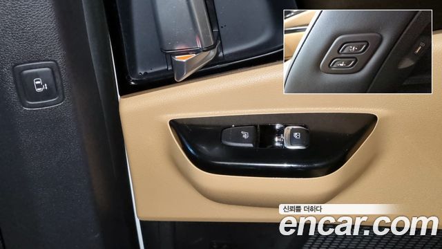 Kia Canival 2023 — photo 17