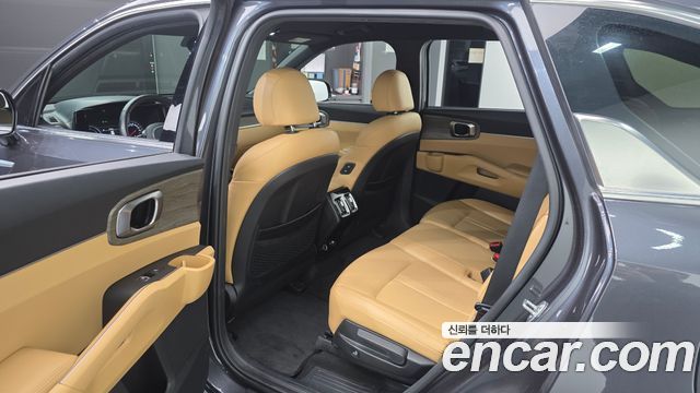 Kia Sorento 2023 — photo 11