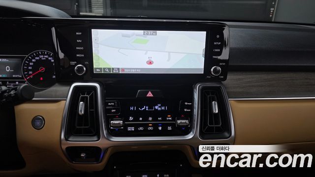 Kia Sorento 2023 — photo 17