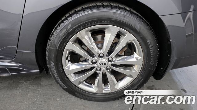 Kia Canival 2016 — photo 5