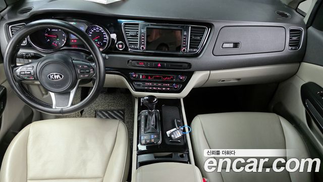 Kia Canival 2016 — photo 7