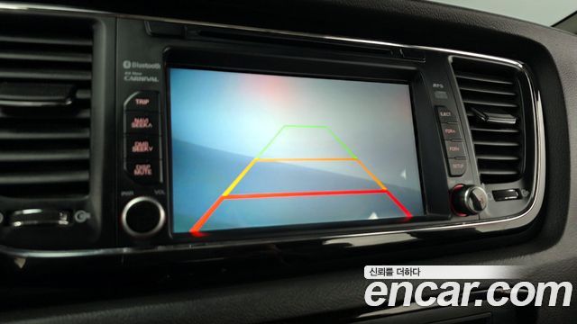 Kia Canival 2016 — photo 17
