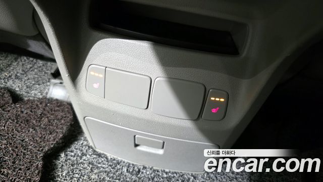 Kia Canival 2016 — photo 20