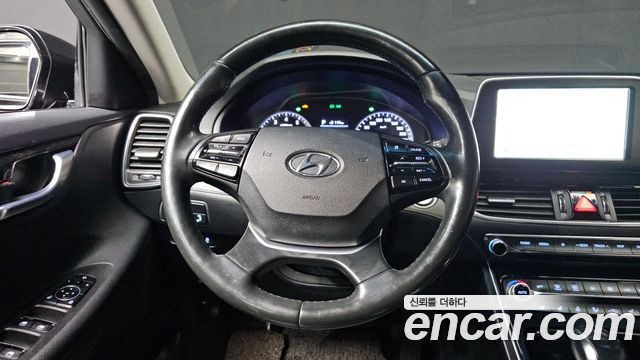 Hyundai Grandeur 2018 — photo 11