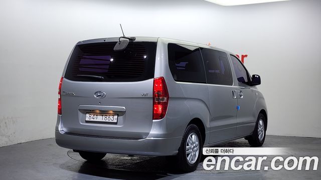 Hyundai Starex 2017 — photo 2