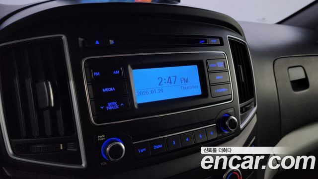 Hyundai Starex 2017 — photo 18