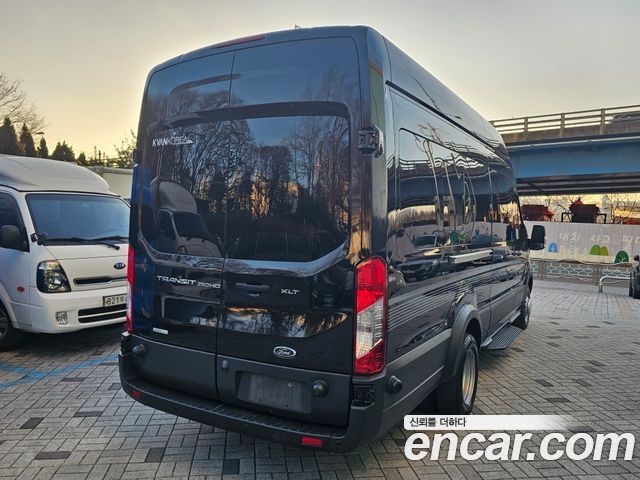 Ford Transit 2017 — photo 2
