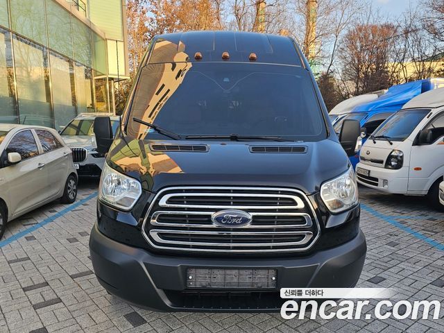 Ford Transit 2017 — photo 3