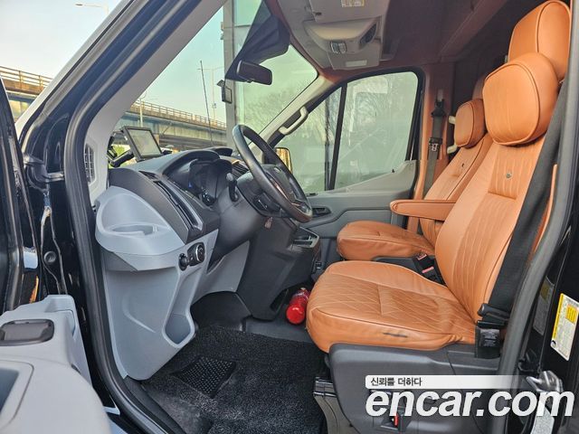 Ford Transit 2017 — photo 17