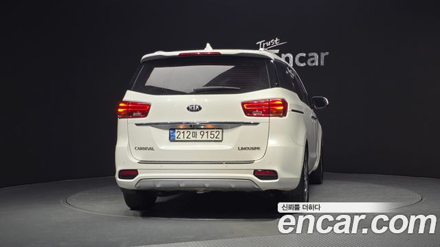Kia Canival 2019 — photo 4