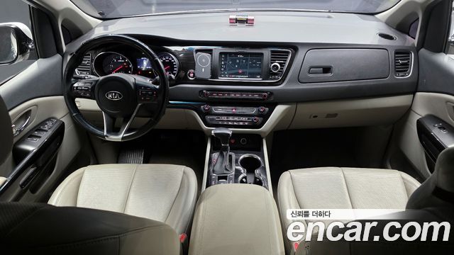 Kia Canival 2019 — photo 7