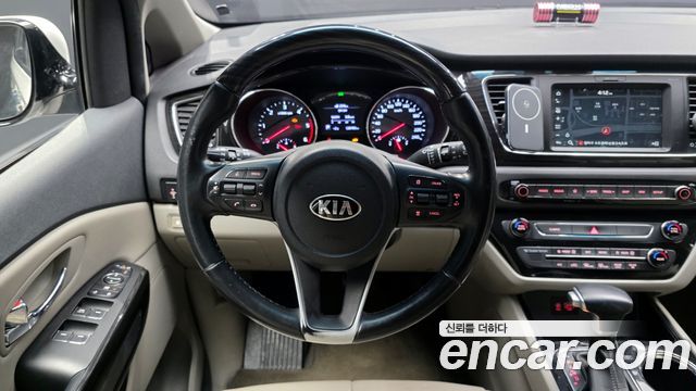 Kia Canival 2019 — photo 13