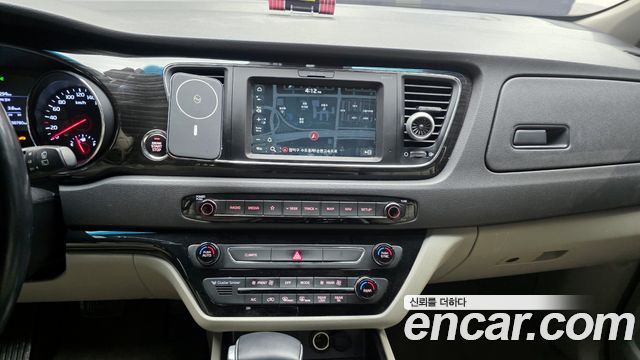 Kia Canival 2019 — photo 14