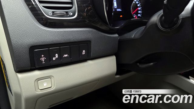 Kia Canival 2019 — photo 17