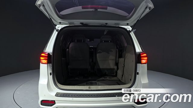 Kia Canival 2019 — photo 20