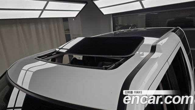 Land Rover Discovery 2014 — photo 19