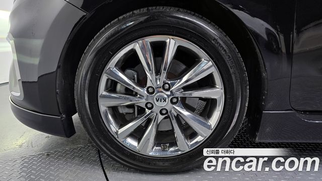 Kia Canival 2019 — photo 5