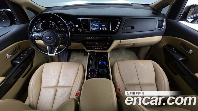 Kia Canival 2019 — photo 7