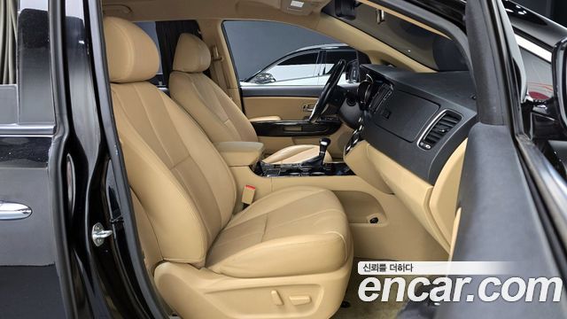 Kia Canival 2019 — photo 10