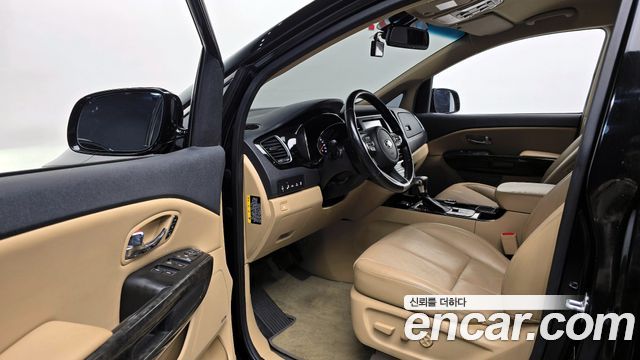 Kia Canival 2019 — photo 11