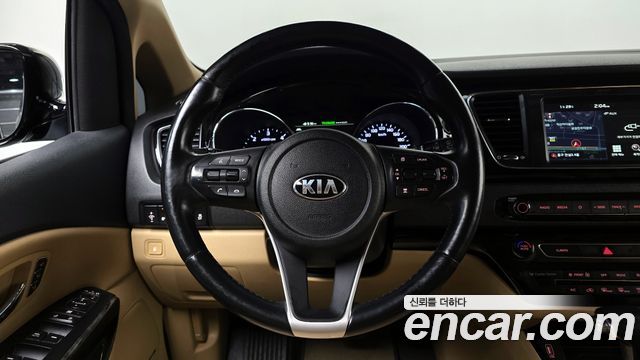 Kia Canival 2019 — photo 13