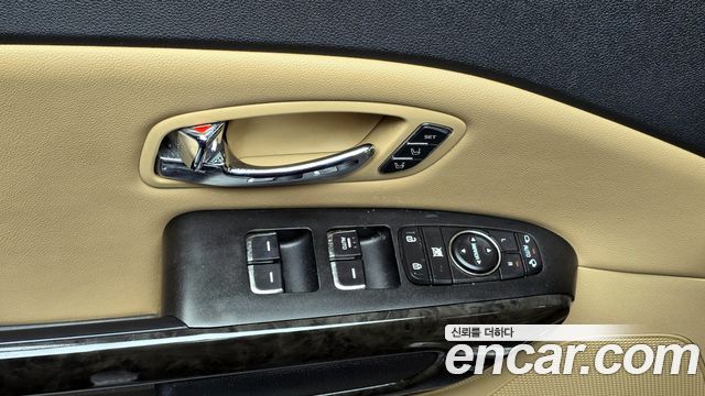 Kia Canival 2019 — photo 17