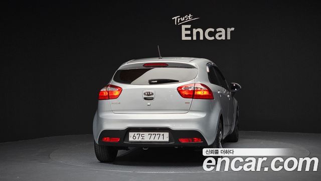 Kia pride 2012 — photo 4