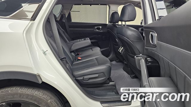 Kia Sorento 2023 — photo 12