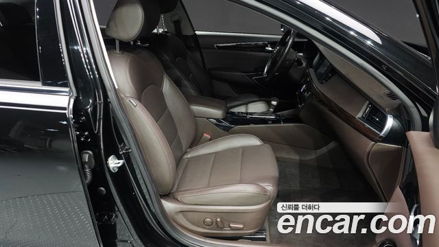 Kia K7 2019 — photo 10