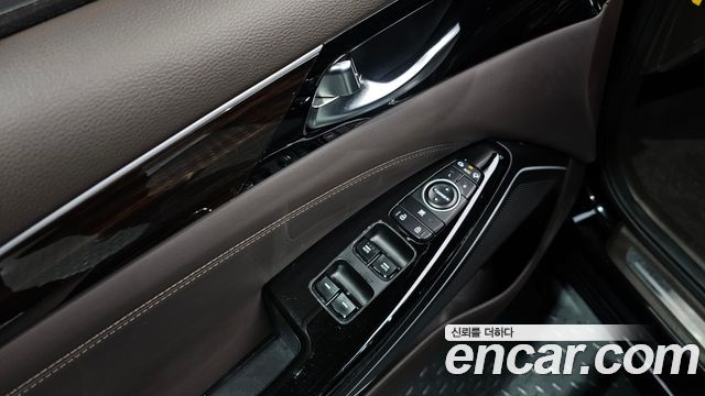 Kia K7 2019 — photo 19