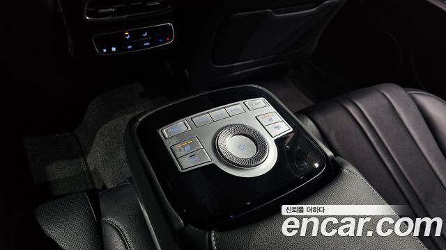 Genesis G80 2022 — photo 17