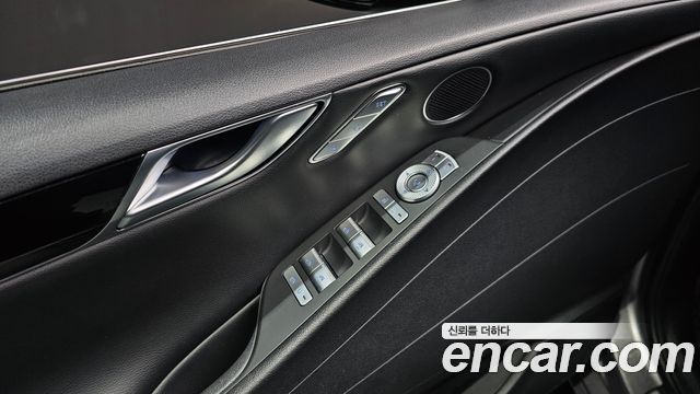 Genesis G80 2022 — photo 18