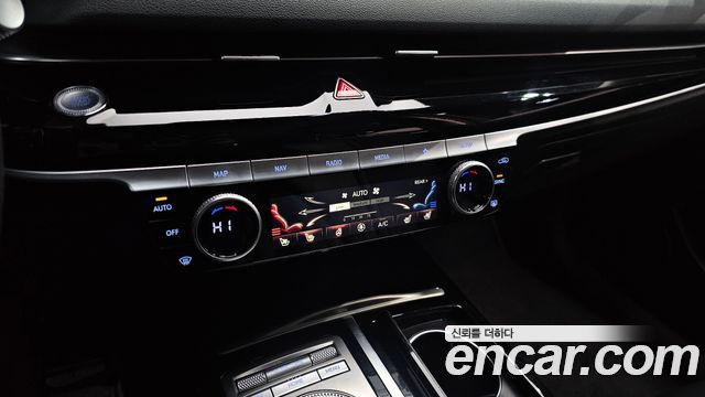 Genesis G80 2022 — photo 19