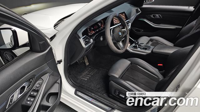 BMW 3-Series 2019 — photo 11