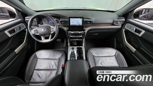 Ford Explorer 2021 — photo 7