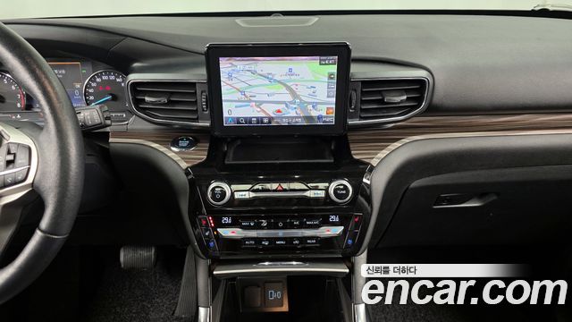 Ford Explorer 2021 — photo 14