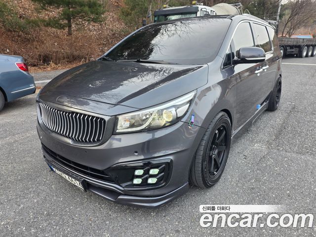 Kia Canival 2016 — photo 1