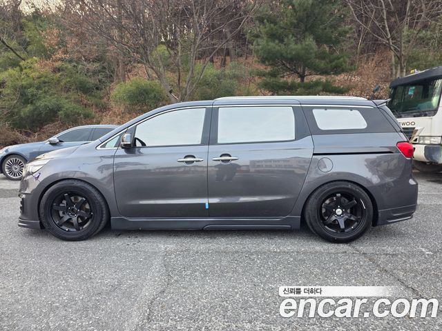 Kia Canival 2016 — photo 3